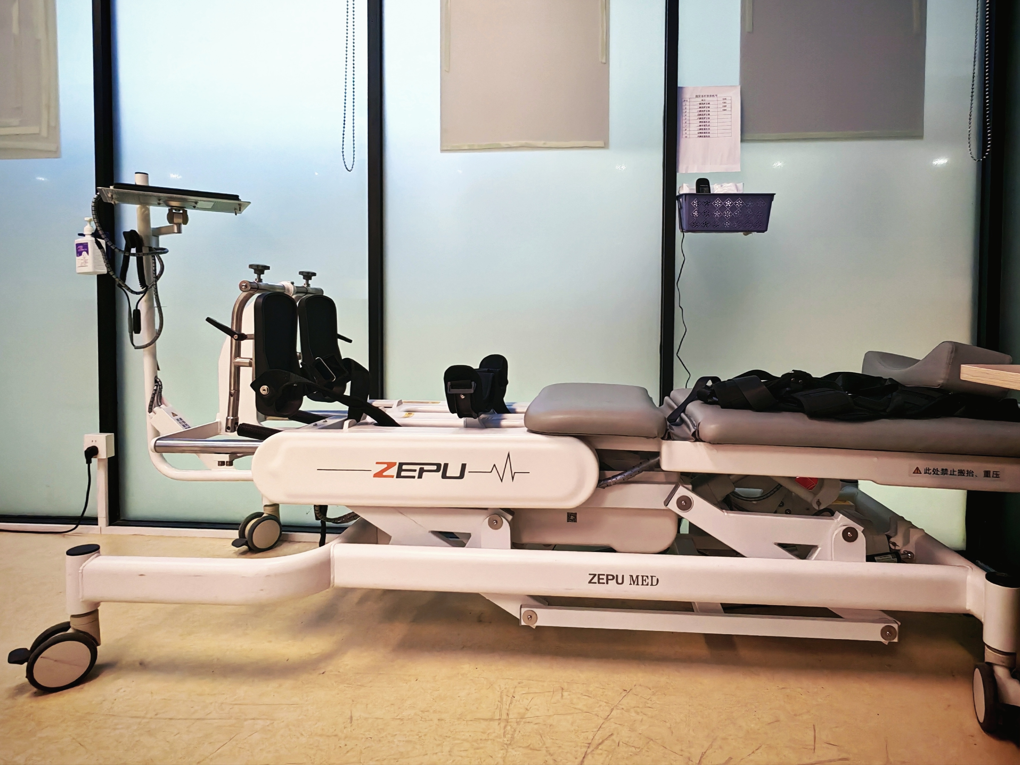 下肢反饋康復(fù)訓(xùn)練系統(tǒng)